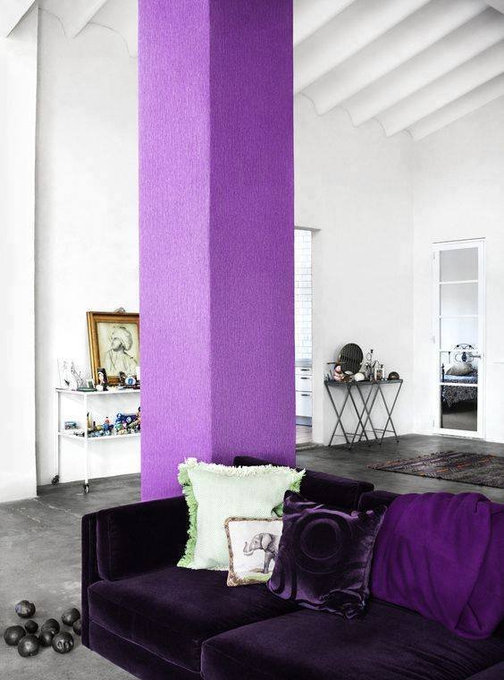 Gorgeous Purple Themed Living Rooms