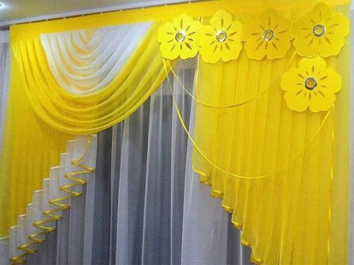 Modern Floral Curtains Which Add Glam To Your Home